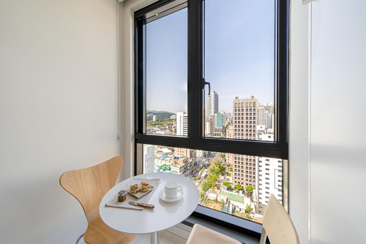 Urbanstay Seomyeon Пусан Экстерьер фото