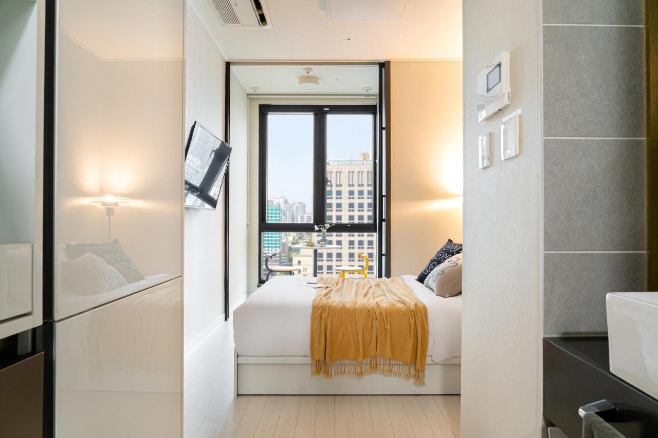 Urbanstay Seomyeon Пусан Экстерьер фото